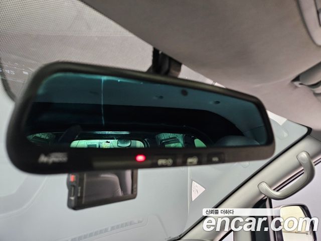 Hyundai Starex 2018 — photo 18
