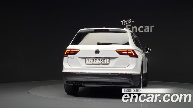 Volkswagen Tiguan 2020 — photo 4