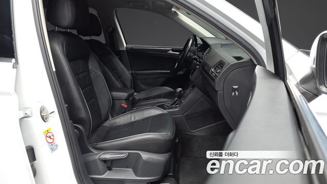 Volkswagen Tiguan 2020 — photo 11