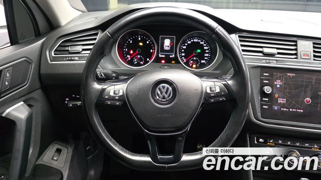 Volkswagen Tiguan 2020 — photo 13