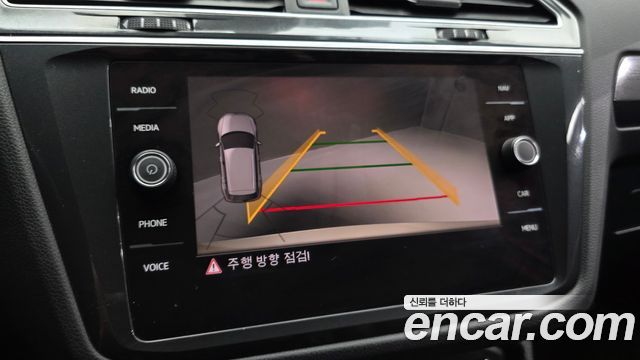 Volkswagen Tiguan 2020 — photo 16