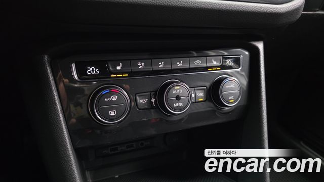 Volkswagen Tiguan 2020 — photo 17