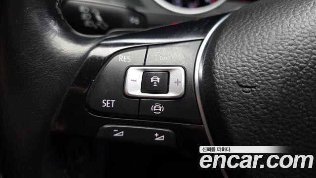 Volkswagen Tiguan 2020 — photo 19