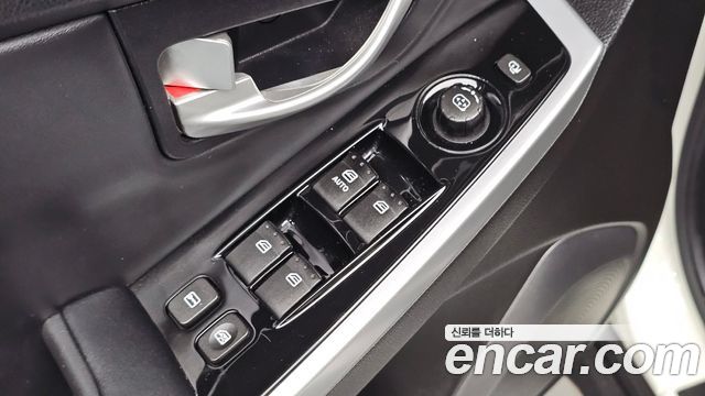 KG Mobility KORANDO 2015 — photo 20
