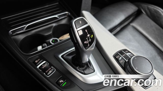 BMW 3-Series 2017 — photo 9