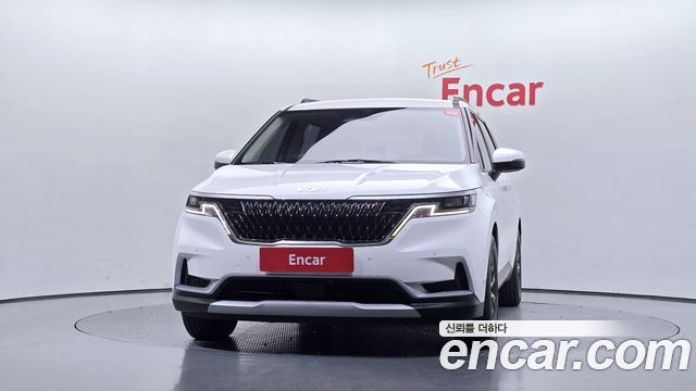 Kia Canival 2023 — photo 3