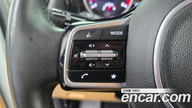 Kia Canival 2023 — photo 22