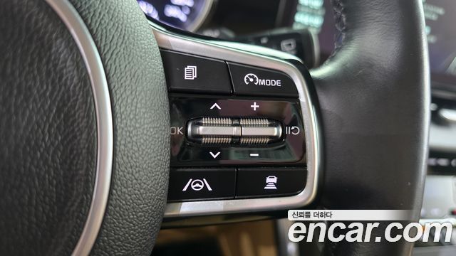 Kia Canival 2023 — photo 23