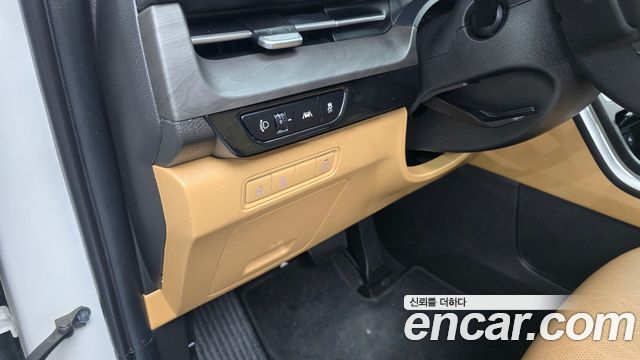 Kia Canival 2023 — photo 24