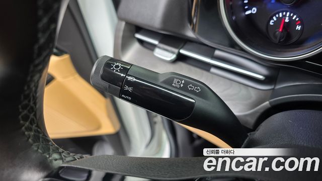 Kia Canival 2023 — photo 25