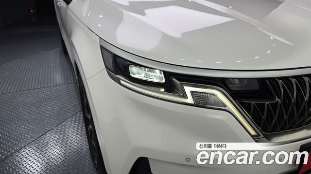 Kia Canival 2023 — photo 8