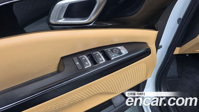 Kia Canival 2023 — photo 28