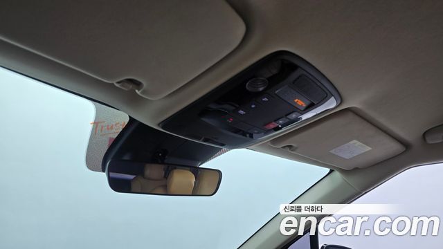 Kia Canival 2023 — photo 29