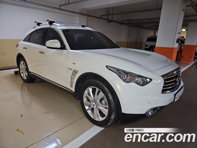 Infiniti QX70 2015 — photo 7
