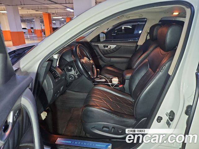 Infiniti QX70 2015 — photo 8