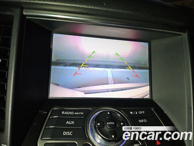 Infiniti QX70 2015 — photo 14