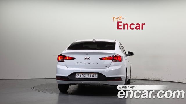 Hyundai AVANTE 2020 — photo 4