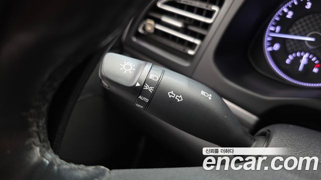 Hyundai AVANTE 2020 — photo 15