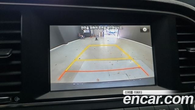 Hyundai AVANTE 2016 — photo 17