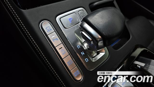 Genesis G90 2019 — photo 12