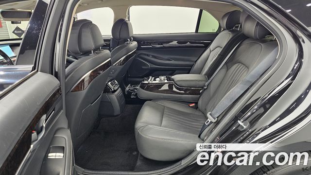 Genesis G90 2019 — photo 17
