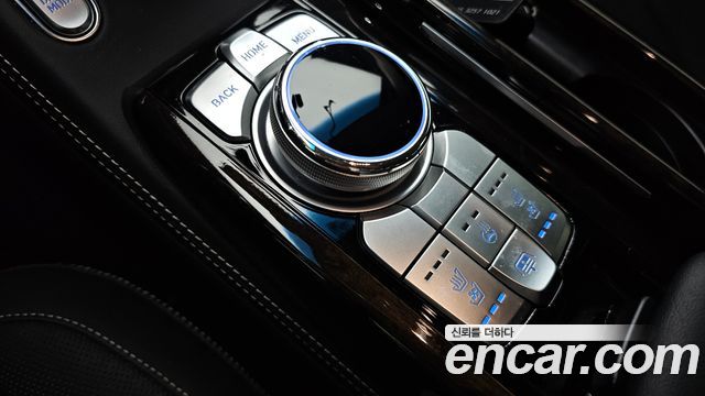 Genesis G90 2019 — photo 22