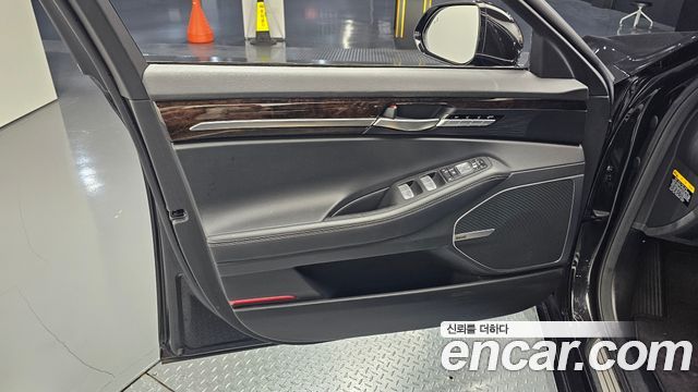 Genesis G90 2019 — photo 14