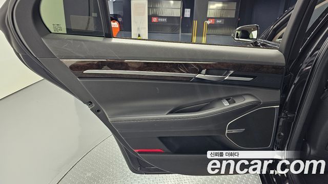 Genesis G90 2019 — photo 15