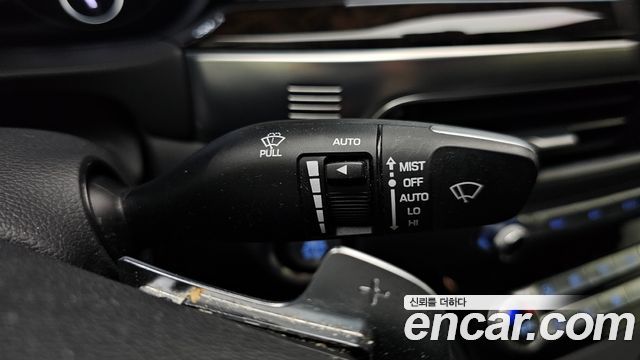 Genesis G90 2019 — photo 27