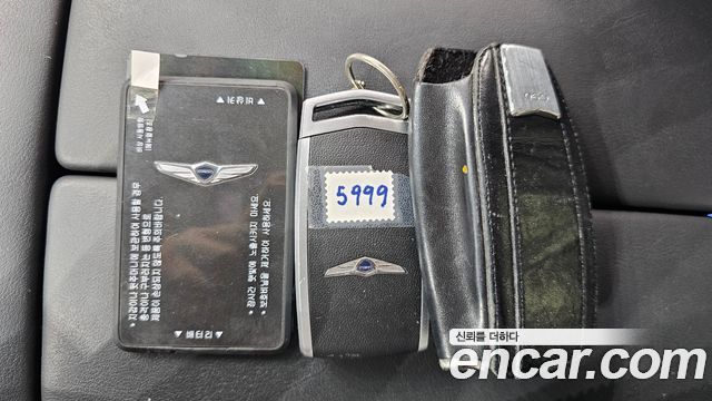 Genesis G90 2019 — photo 29