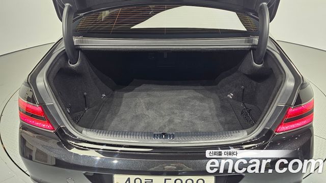 Genesis G90 2019 — photo 30