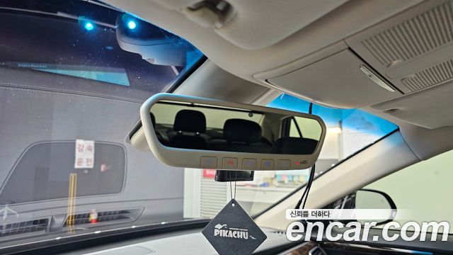 Genesis G90 2019 — photo 31