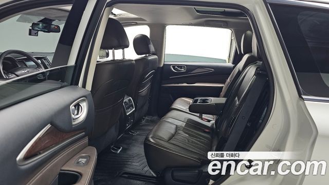 Infiniti QX60 2018 — photo 17