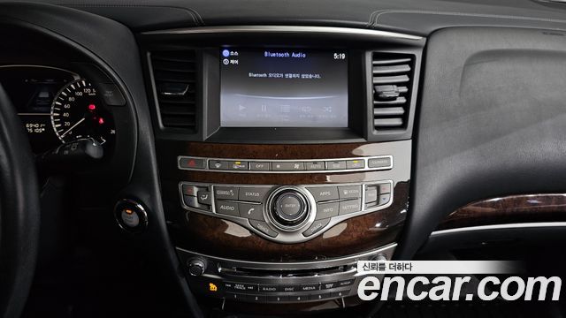 Infiniti QX60 2018 — photo 19