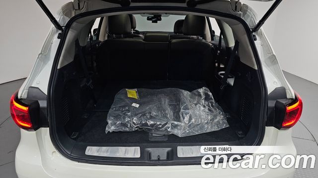Infiniti QX60 2018 — photo 25