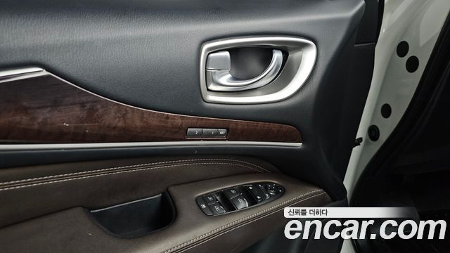 Infiniti QX60 2018 — photo 28