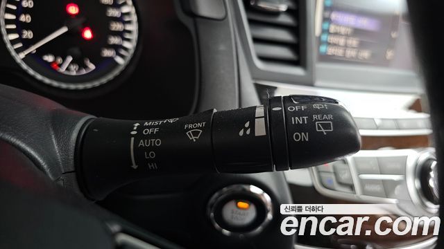 Infiniti QX60 2018 — photo 33