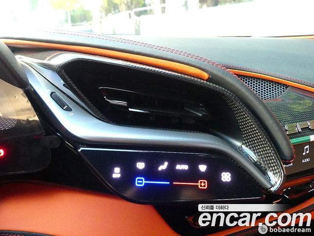 Ferrari SF90 2023 — photo 13