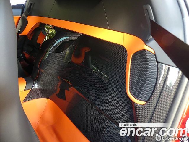 Ferrari SF90 2023 — photo 15
