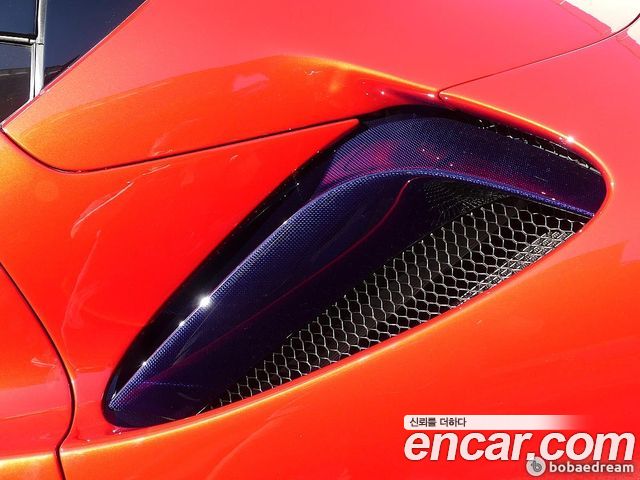 Ferrari SF90 2023 — photo 16