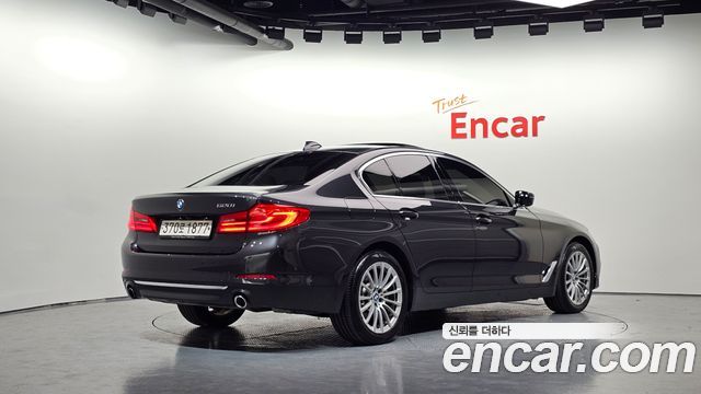 BMW 5-Series 2020 — photo 2