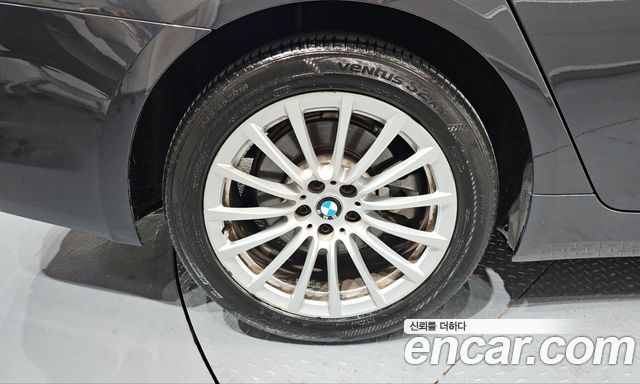 BMW 5-Series 2020 — photo 5
