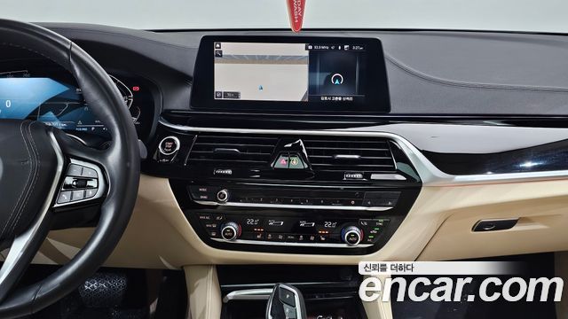 BMW 5-Series 2020 — photo 21