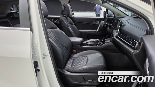 Kia Sportage 2023 — photo 16