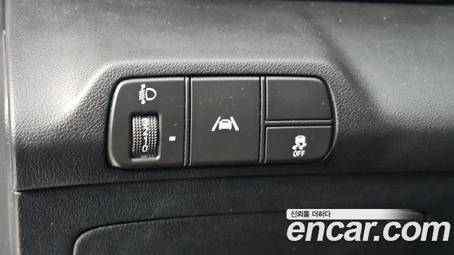Hyundai AVANTE 2023 — photo 13