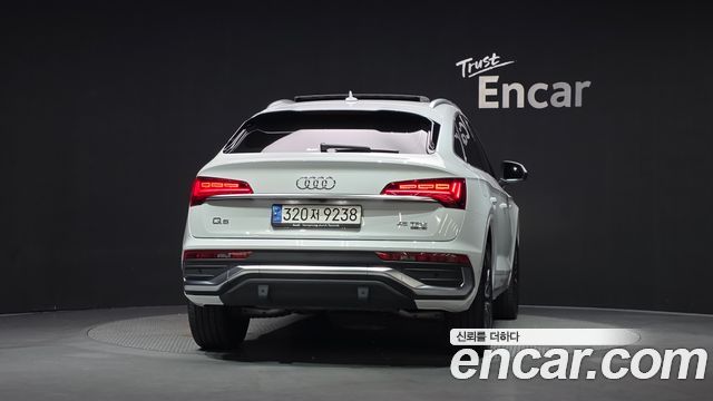 Audi Q5 2023 — photo 4