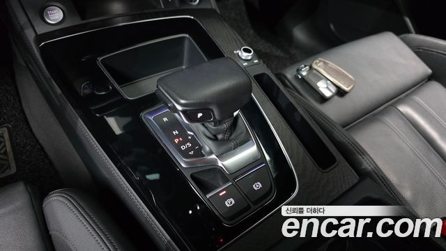 Audi Q5 2023 — photo 9