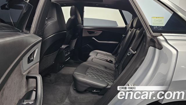 Audi Q8 2022 — photo 18