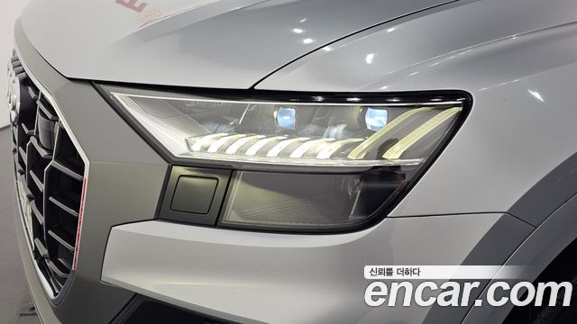 Audi Q8 2022 — photo 8