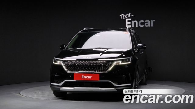 Kia Canival 2023 — photo 3